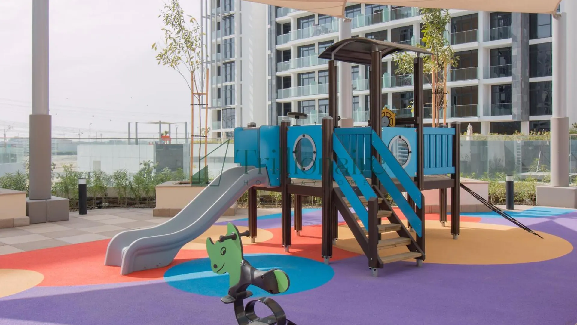 Trillionaire - Azizi Riviera: 10 Mins To Downtown location